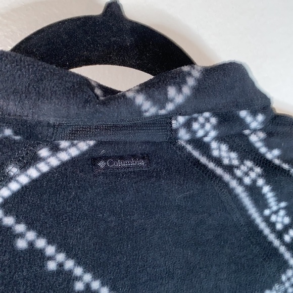 🐆Adorable lightweight Columbia Fleece Pullover! - Picture 7 of 8